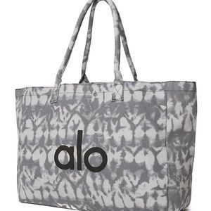 ALO Yoga Shopper Tote Bag